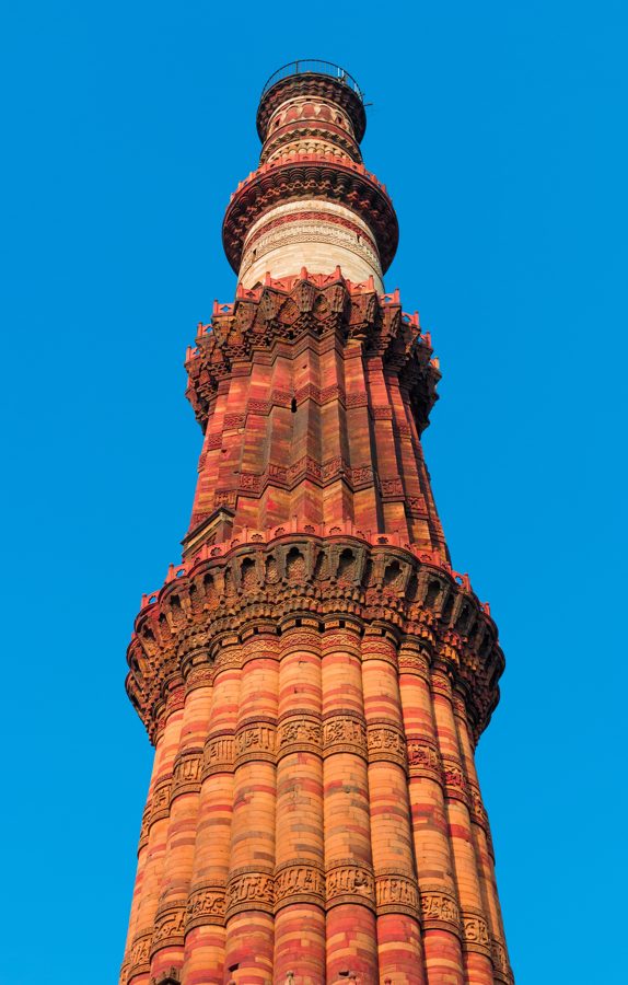 Siaurėjantis raudonojo smiltainio Kutub Minaro minaretas Delyje
