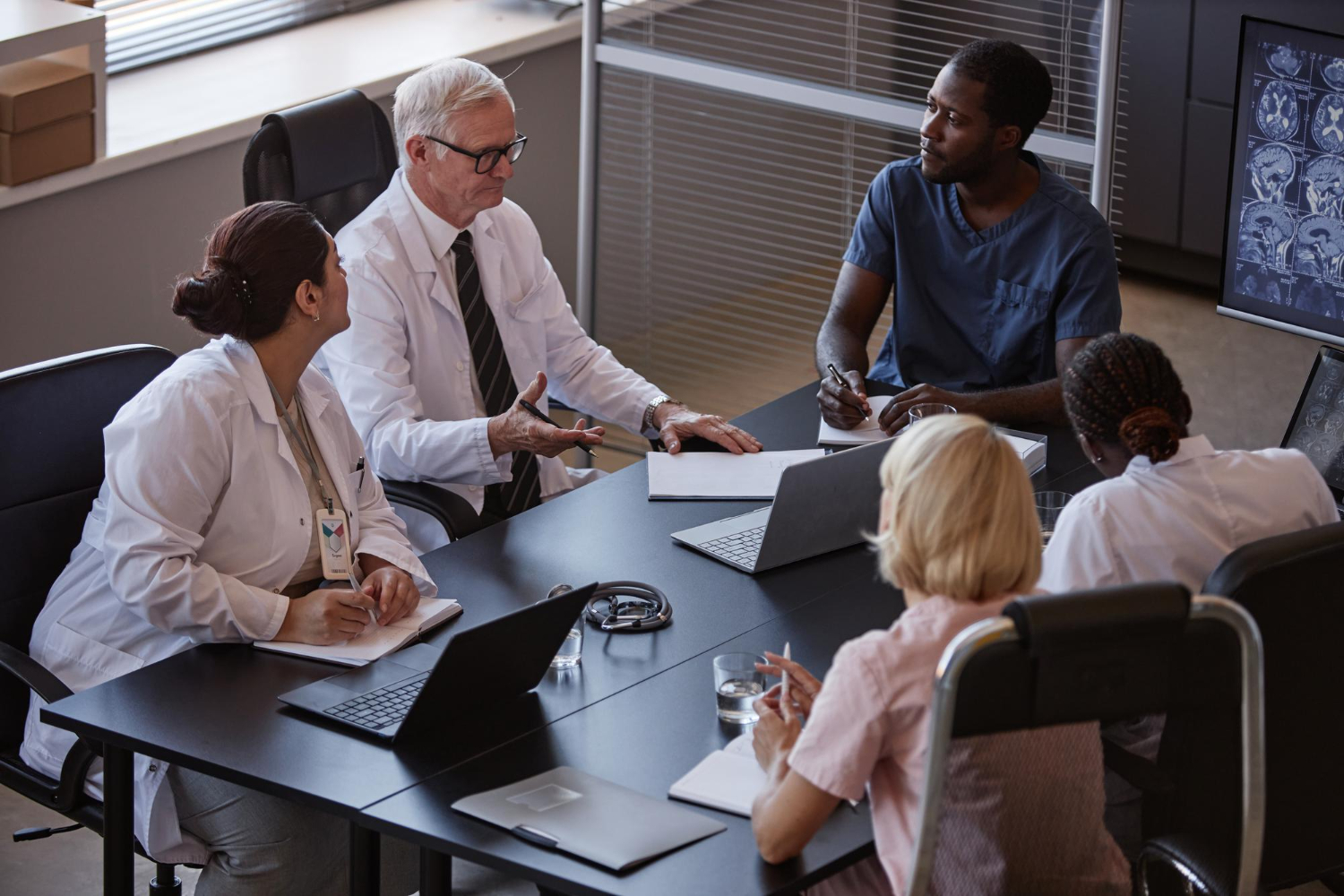 A discussion between 5 doctors