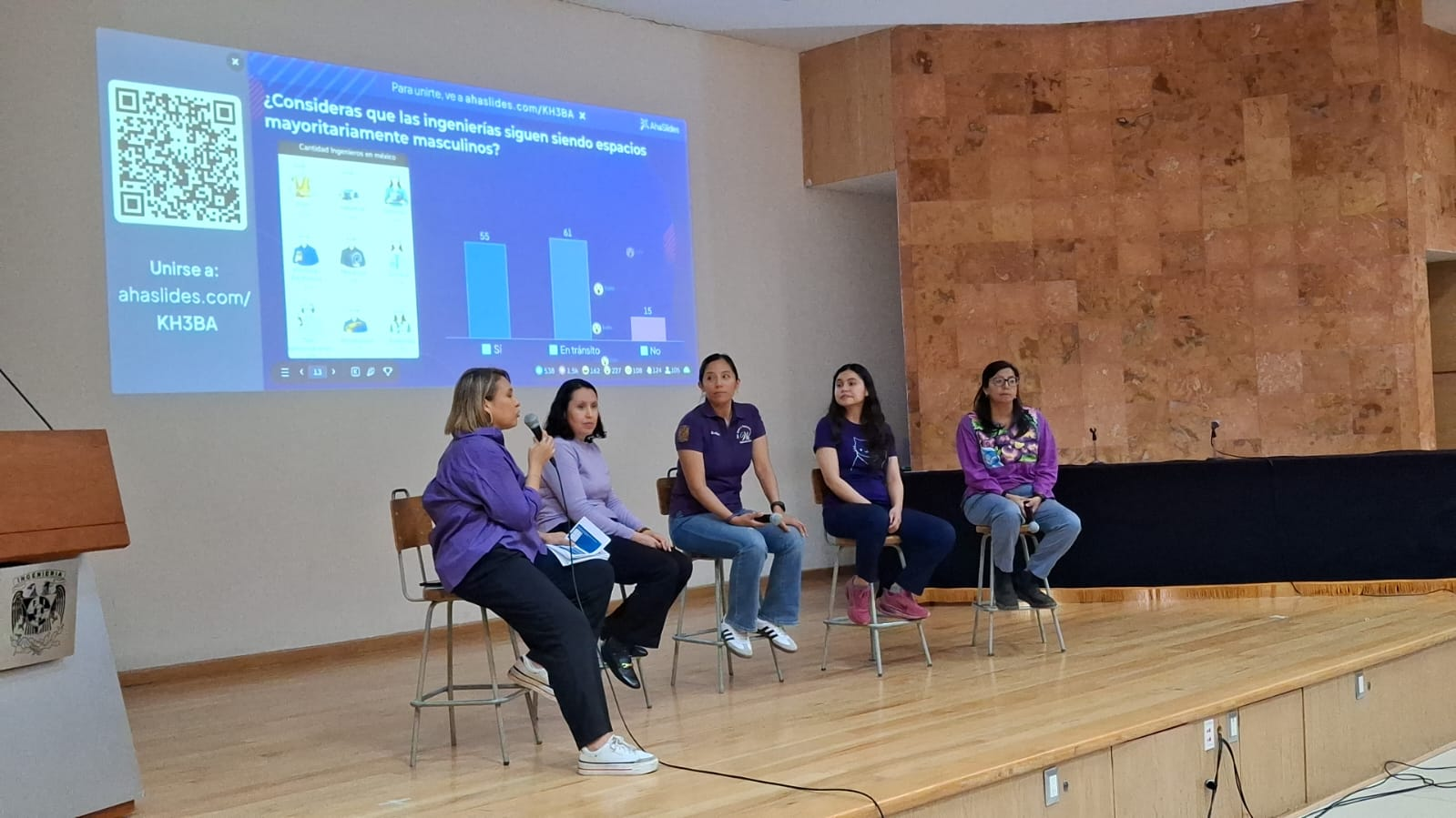  Hvordan UNAMs ingeniørfakultet brugte AhaSlides til at engagere 300 studerende i en live akademisk begivenhed