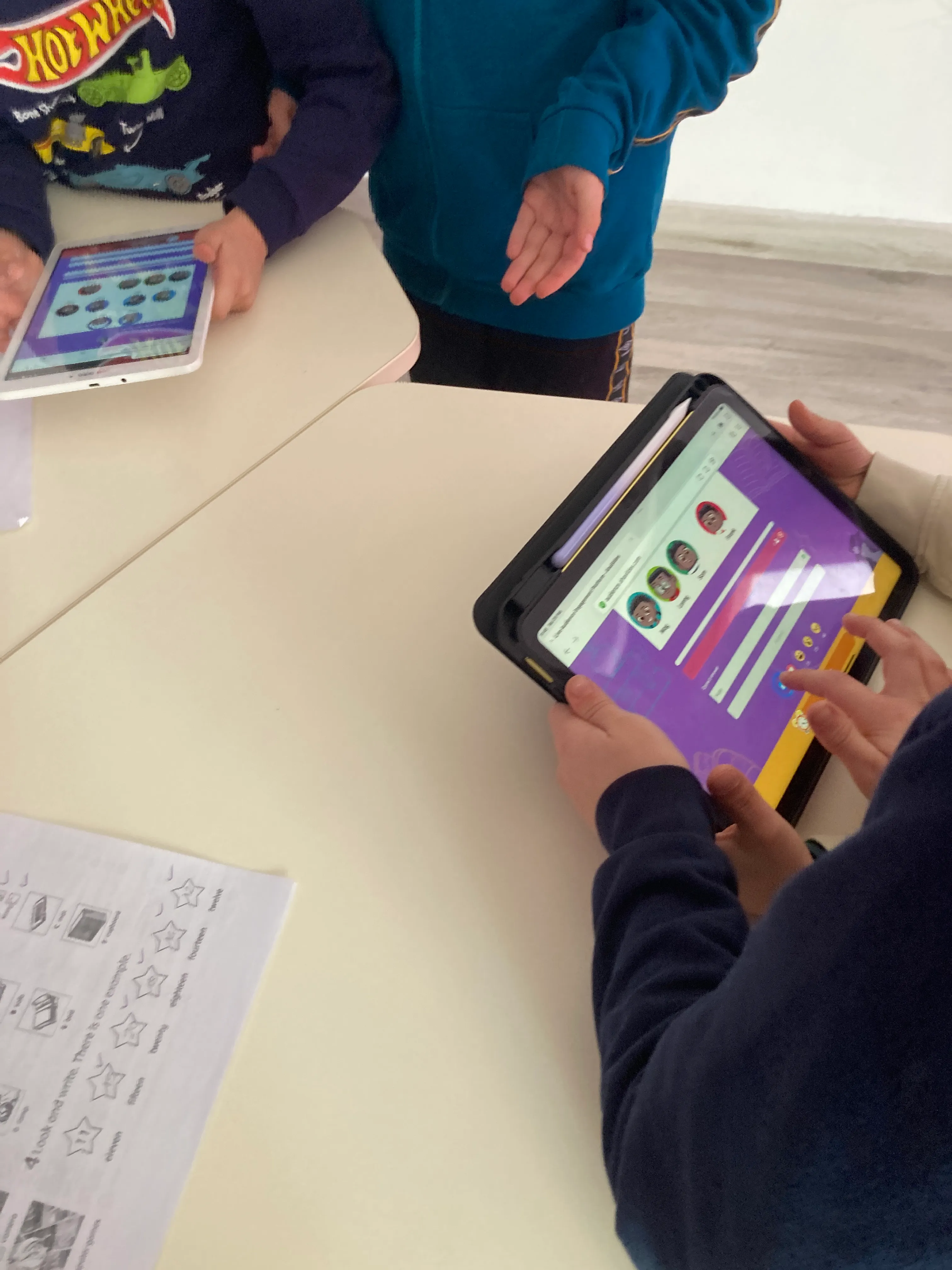 Cómo "The English Lady" —una escuela de idiomas privada en Cerdeña— utiliza AhaSlides para crear lecciones de inglés más atractivas.