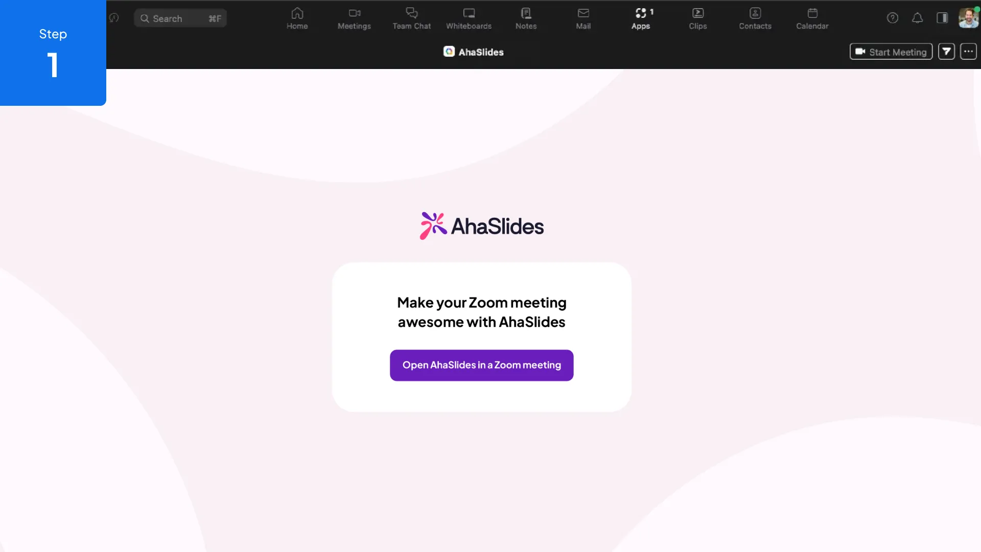 Zoomミーティングのサイドバーに、AhaSlidesのアンケートスライドが表示され、リアルタイムで回答オプションが表示されます。