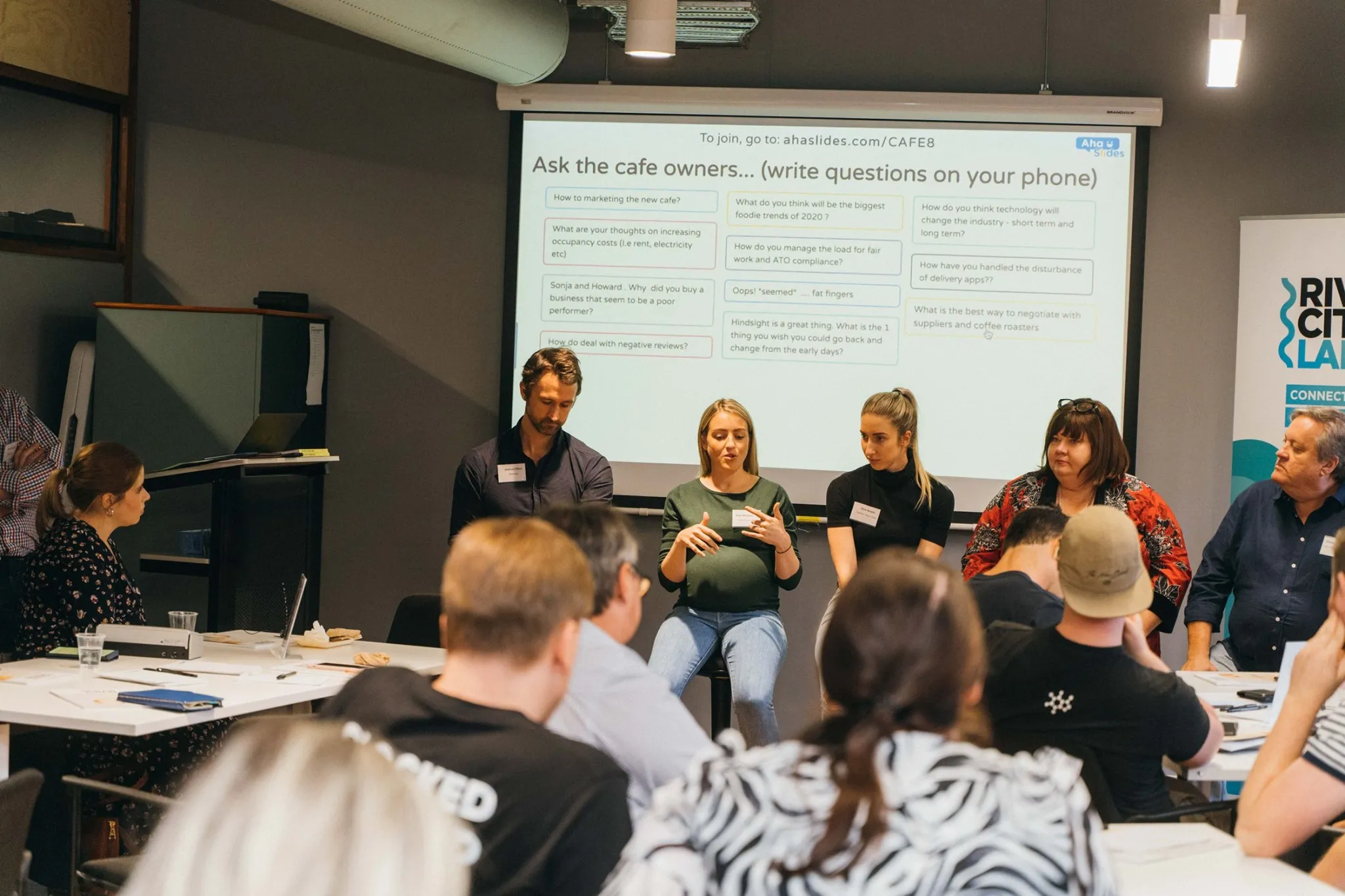 AhaSlides AI -esitysten luontiliittymä