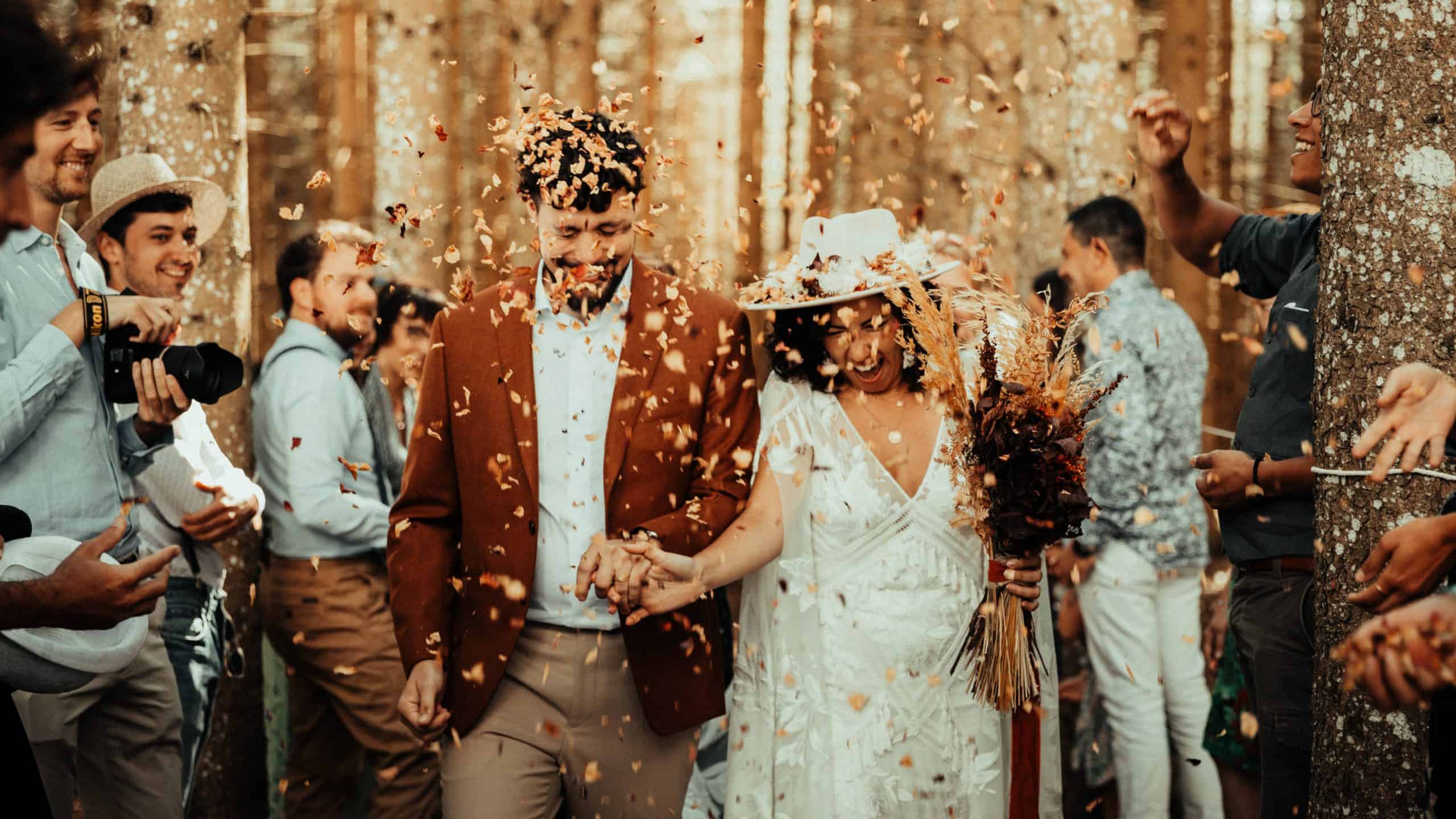 Esküvői játék | játék és üzenet, jókívánság egyben: a boldog házasság leltára esküvői