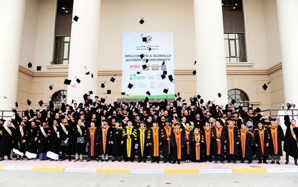 45,000 Engagements in 2 Monaten: Wie die Abu Dhabi University das Lernen von Studenten mit AhaSlides steigerte