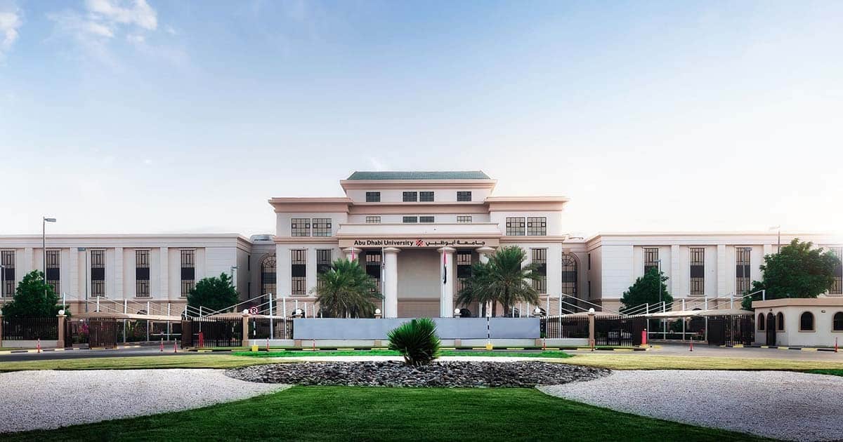 45,000 compromisos en 2 mesos: com la Universitat d’Abu Dhabi va impulsar l’aprenentatge dels estudiants amb AhaSlides