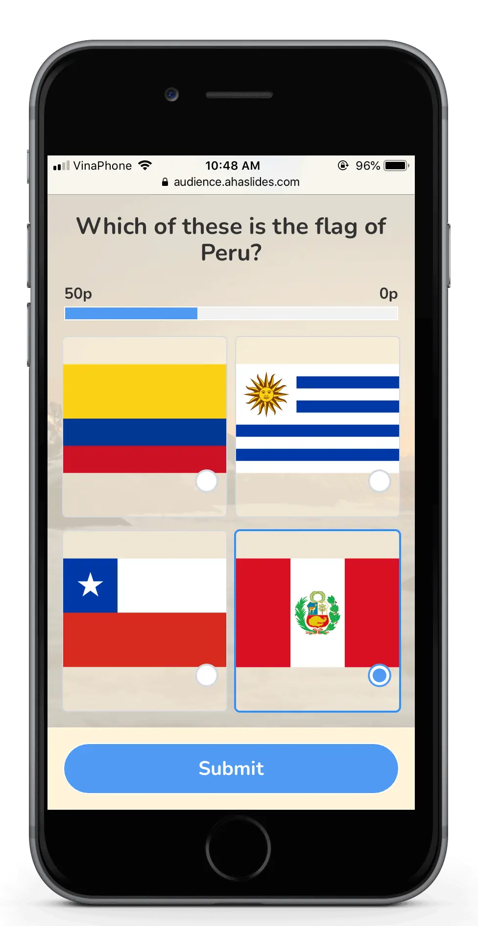 Ein Telefonbildschirm mit der Spieleransicht eines Online-Quiz mit AhaSlides