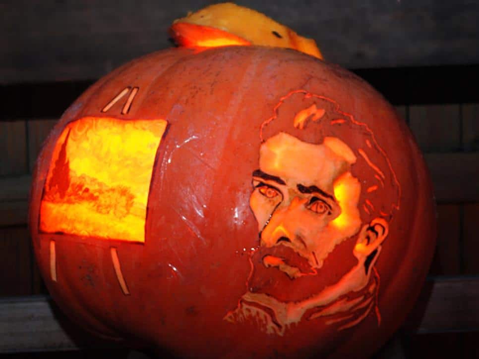 A pumpkin carved as Vincent van Gogh