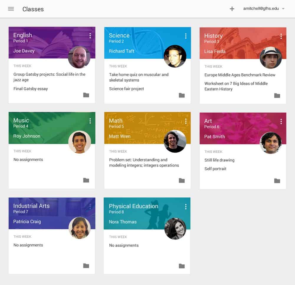 Uma imagem de materiais de aprendizagem para várias disciplinas no Google Classroom.