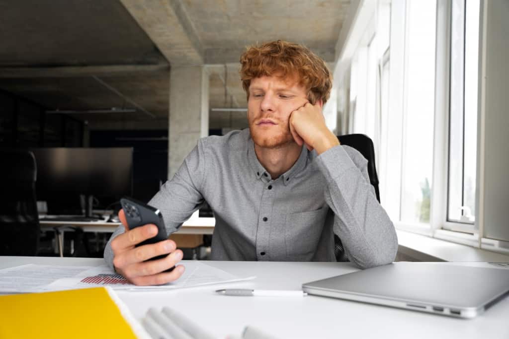 Complacencia en el lugar de trabajo | Aburrirse en el trabajo puede provocar complacencia en el lugar de trabajo