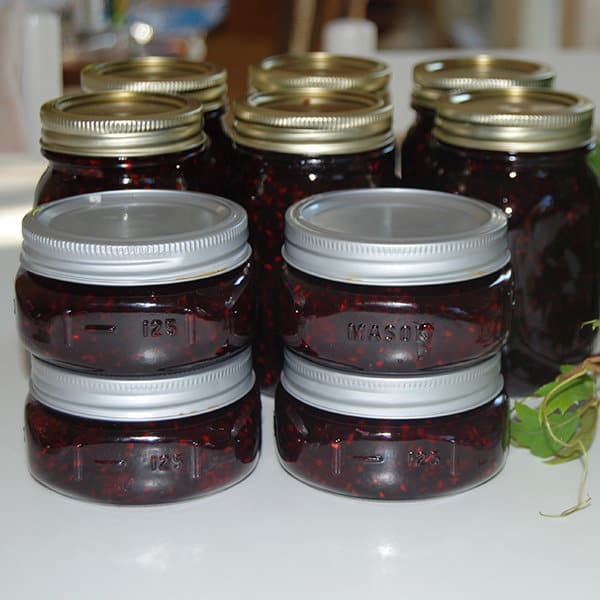 Wedding favour ideas - DIY jam jars