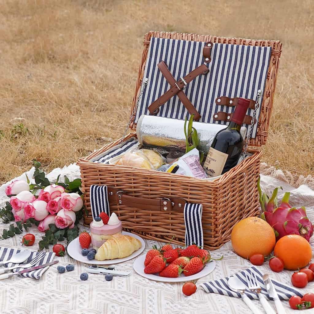 Marriage Gifts for Friends - Two-Person Picnic Basket