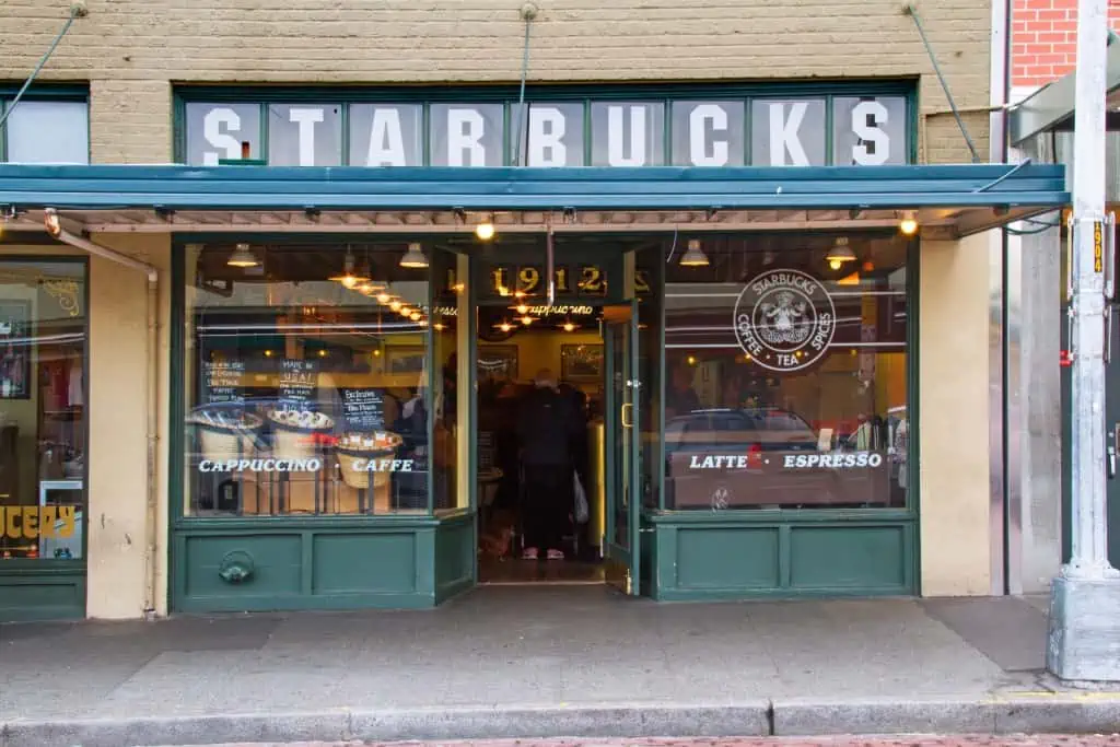Starbucks yn Seattle - Cwis Dinas UDA