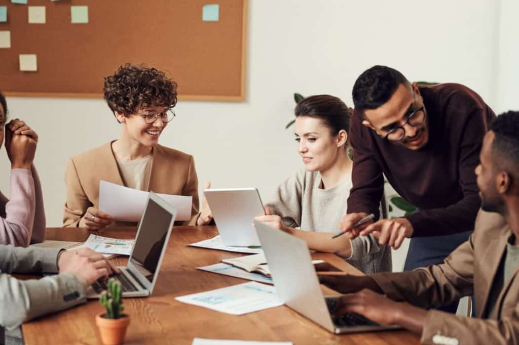 Créatif sur le lieu de travail - Donnez au personnel la liberté d'expérimenter de nouvelles idées