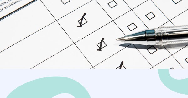 כיצד לעצב שאלונים: 7 אסטרטגיות מפתח להפקת נתונים אמינים