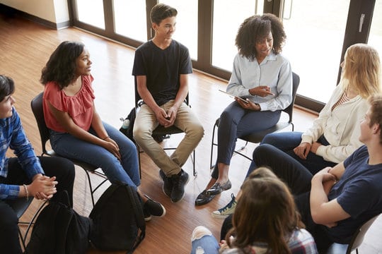 Conócete juegos para romper el hielo para adolescentes.