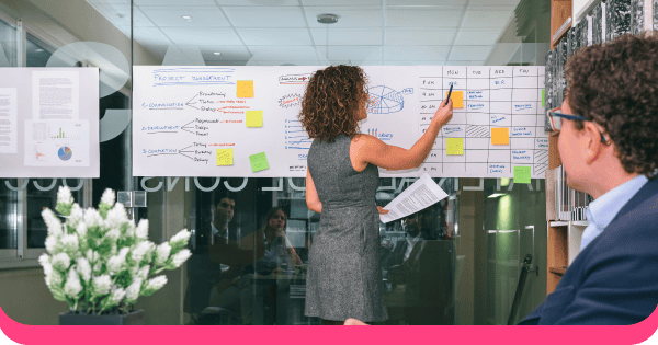 Jeftino i efikasno uvođenje u posao za mala i srednja preduzeća: Kako AhaSlides omogućava da to funkcioniše